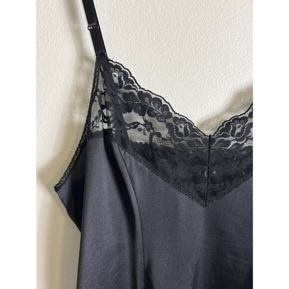 Vasarette made in USA black lace camisole 2XL - Picture 2 of 4